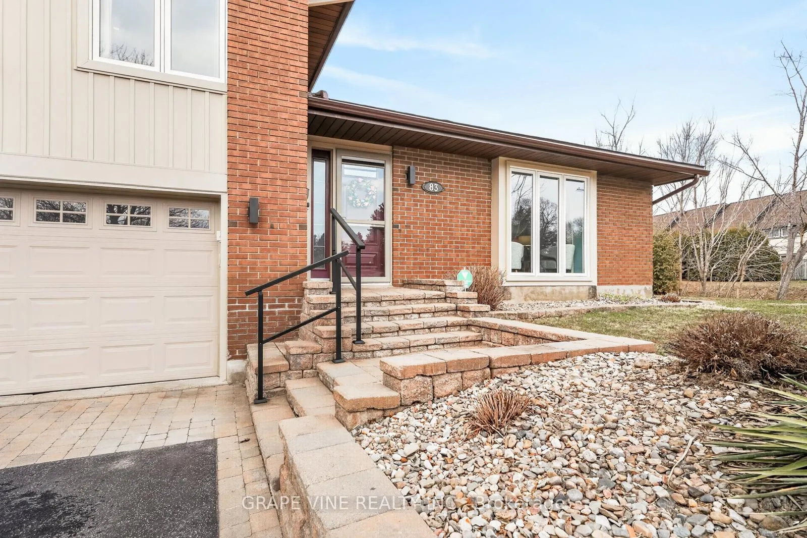 Photo 4 of 83 Nanook Crescent, Ottawa, Kanata - Katimavik — HOMEH