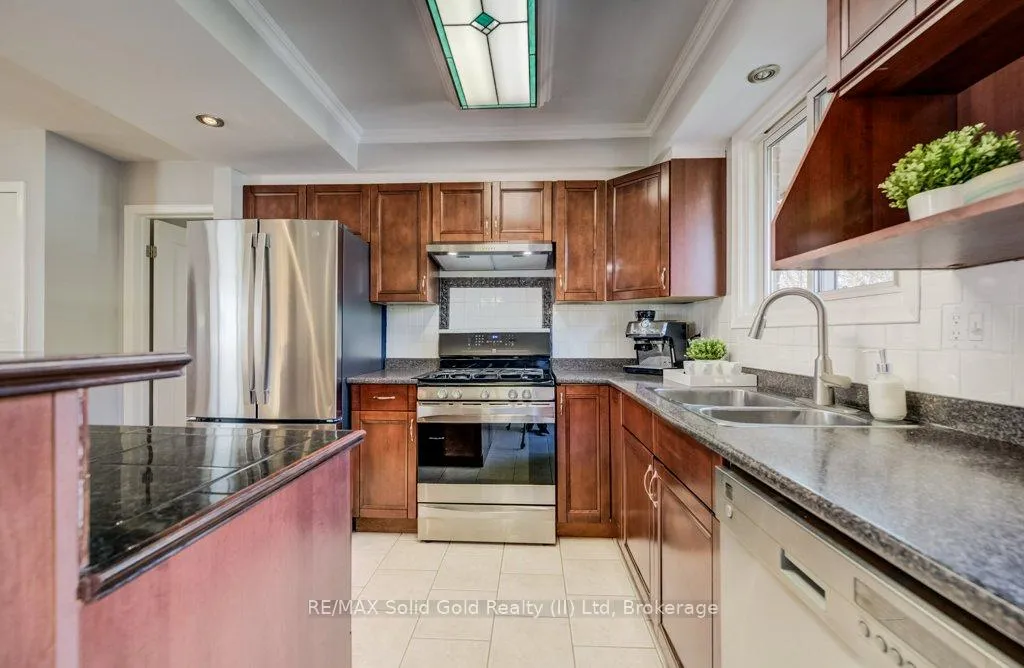 Photo 10 of 330 Daleview Place, Waterloo — HOMEH