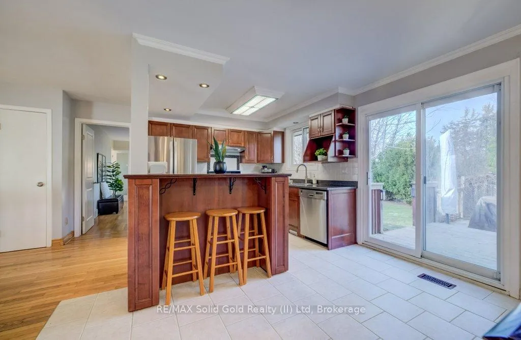Photo 11 of 330 Daleview Place, Waterloo — HOMEH