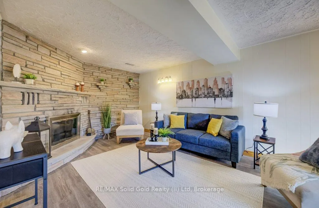 Photo 29 of 330 Daleview Place, Waterloo — HOMEH