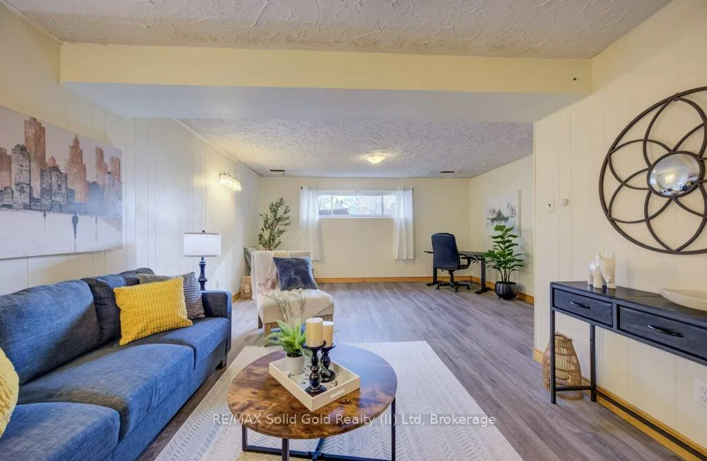 Photo 31 of 330 Daleview Place, Waterloo — HOMEH