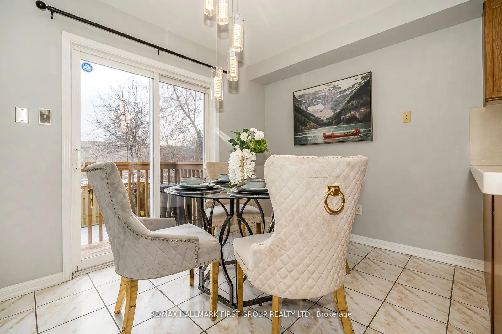 Photo 13 of 1636 Sarasota Crescent, Oshawa, Samac — HOMEH