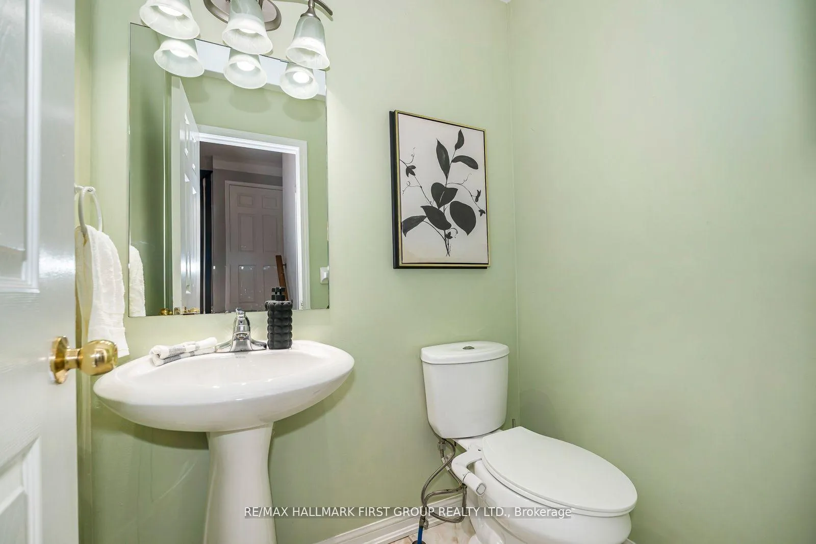 Photo 21 of 1636 Sarasota Crescent, Oshawa, Samac — HOMEH