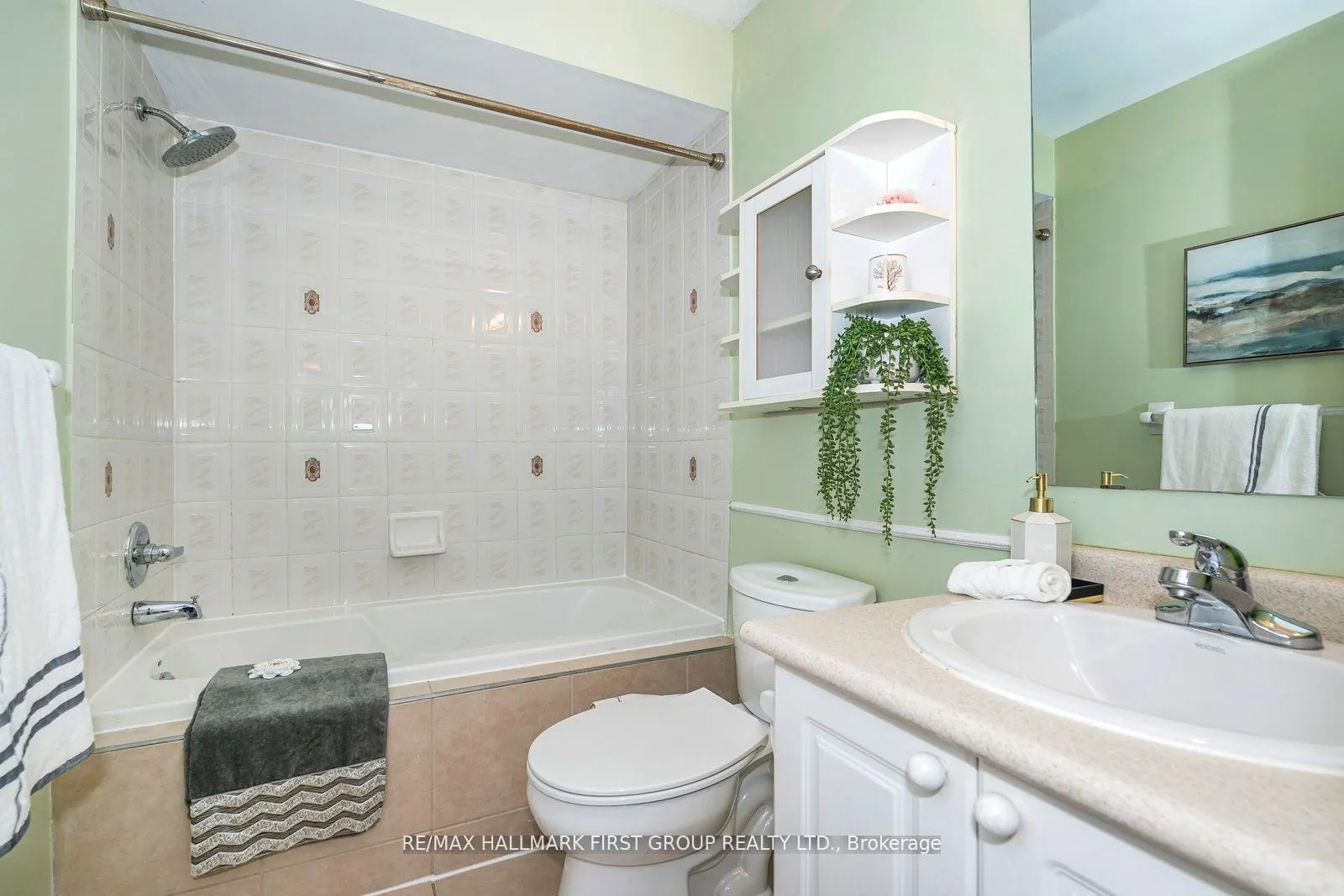 Photo 28 of 1636 Sarasota Crescent, Oshawa, Samac — HOMEH
