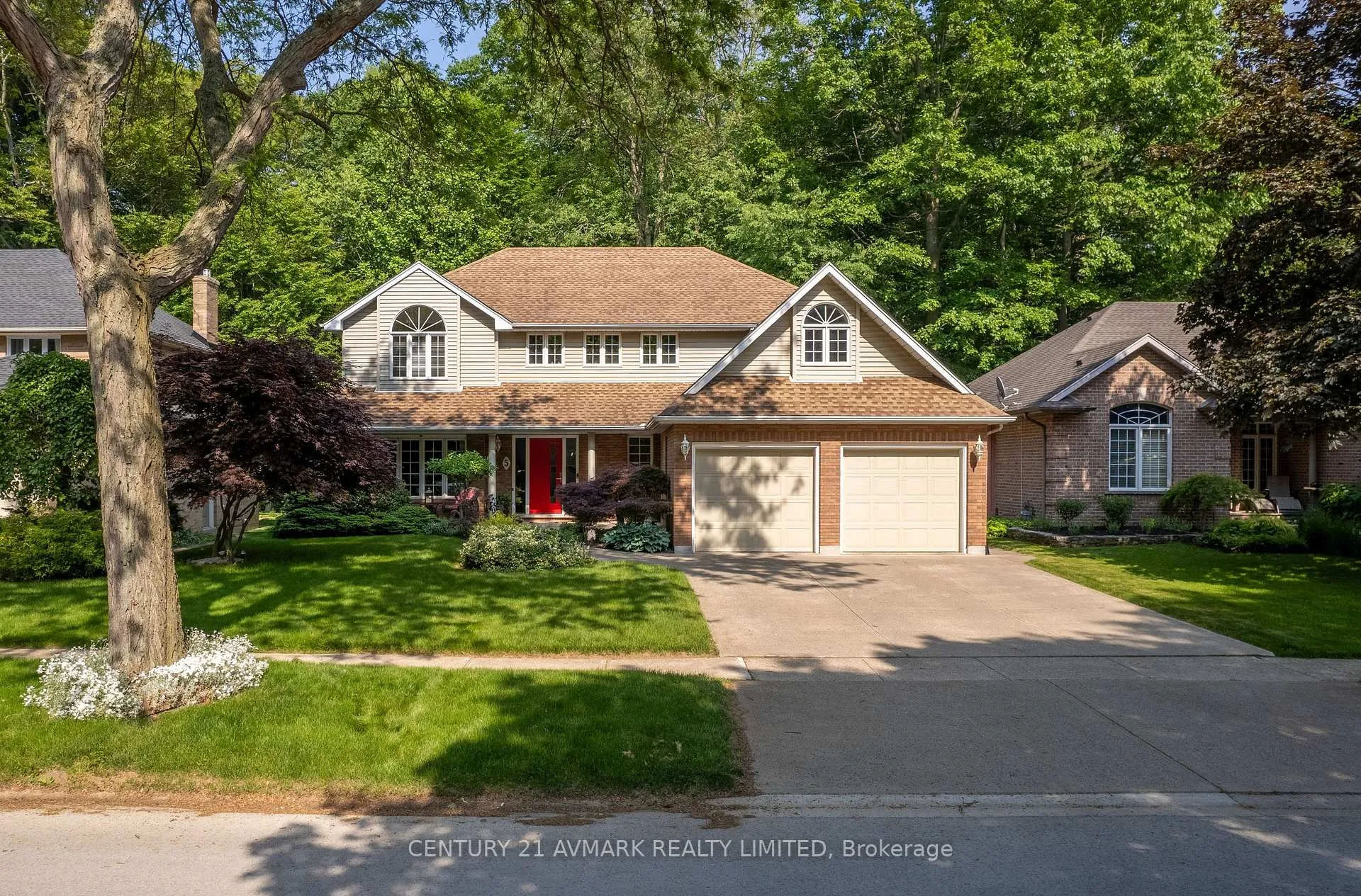 Photo 1 of 5 Milburn Drive, Pelham, Fonthill — HOMEH