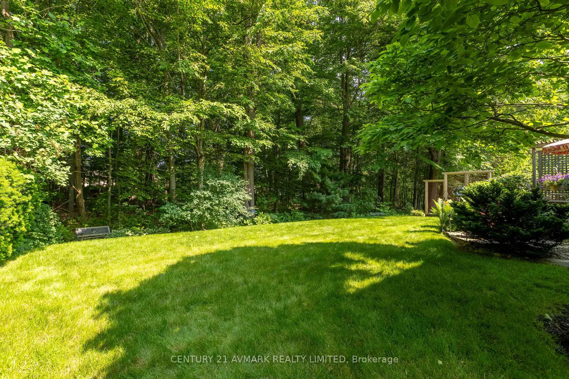 Photo 5 of 5 Milburn Drive, Pelham, Fonthill — HOMEH