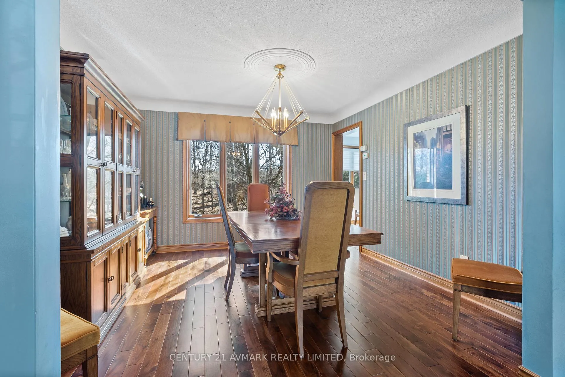 Photo 12 of 5 Milburn Drive, Pelham, Fonthill — HOMEH
