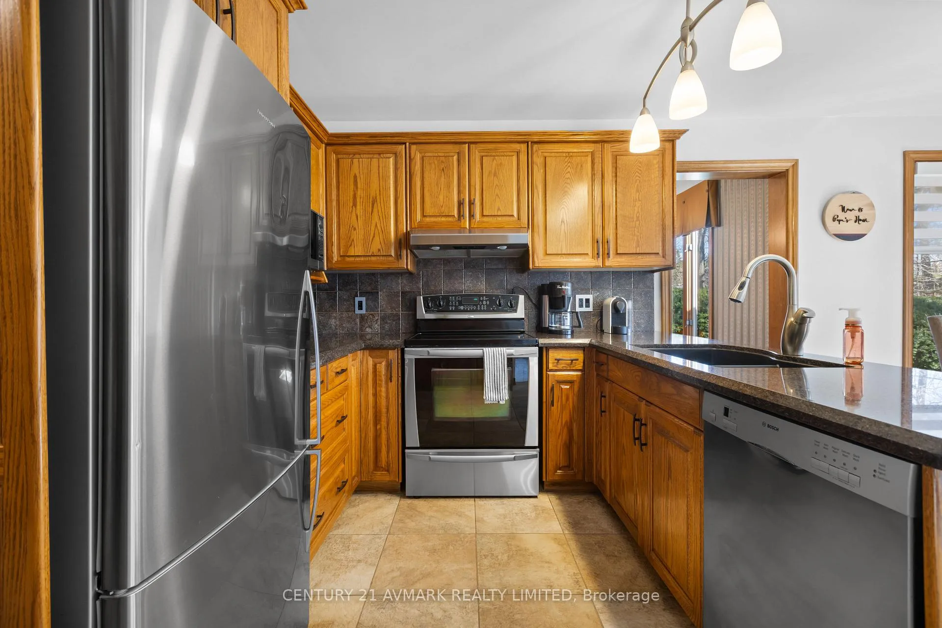 Photo 16 of 5 Milburn Drive, Pelham, Fonthill — HOMEH