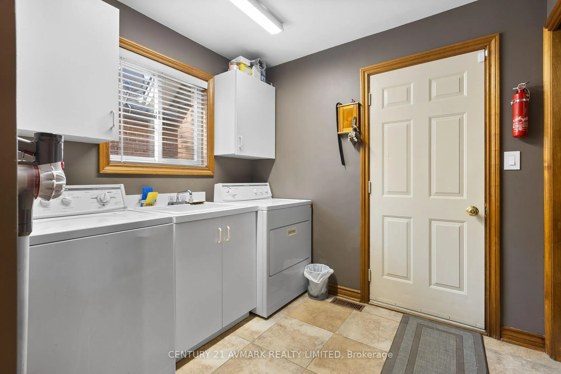 Photo 23 of 5 Milburn Drive, Pelham, Fonthill — HOMEH