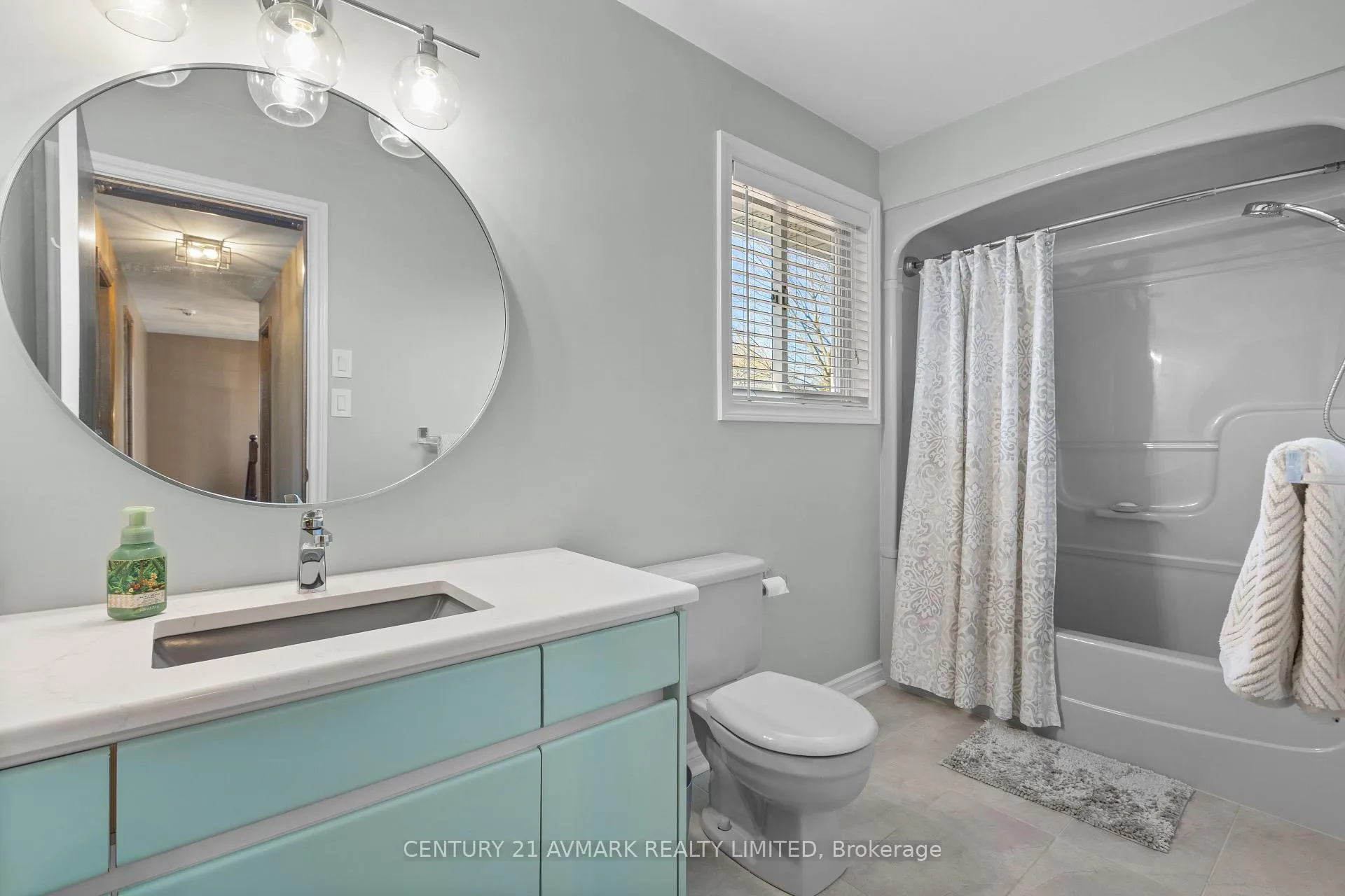 Photo 32 of 5 Milburn Drive, Pelham, Fonthill — HOMEH