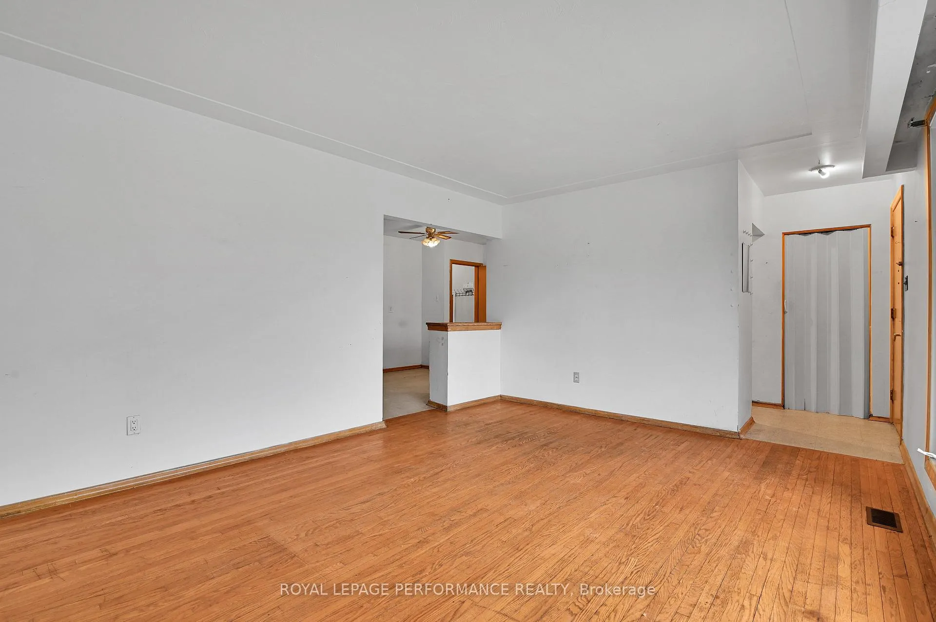 Photo 6 of 759 Pleasant Park Road, Ottawa, Elmvale Acres — HOMEH