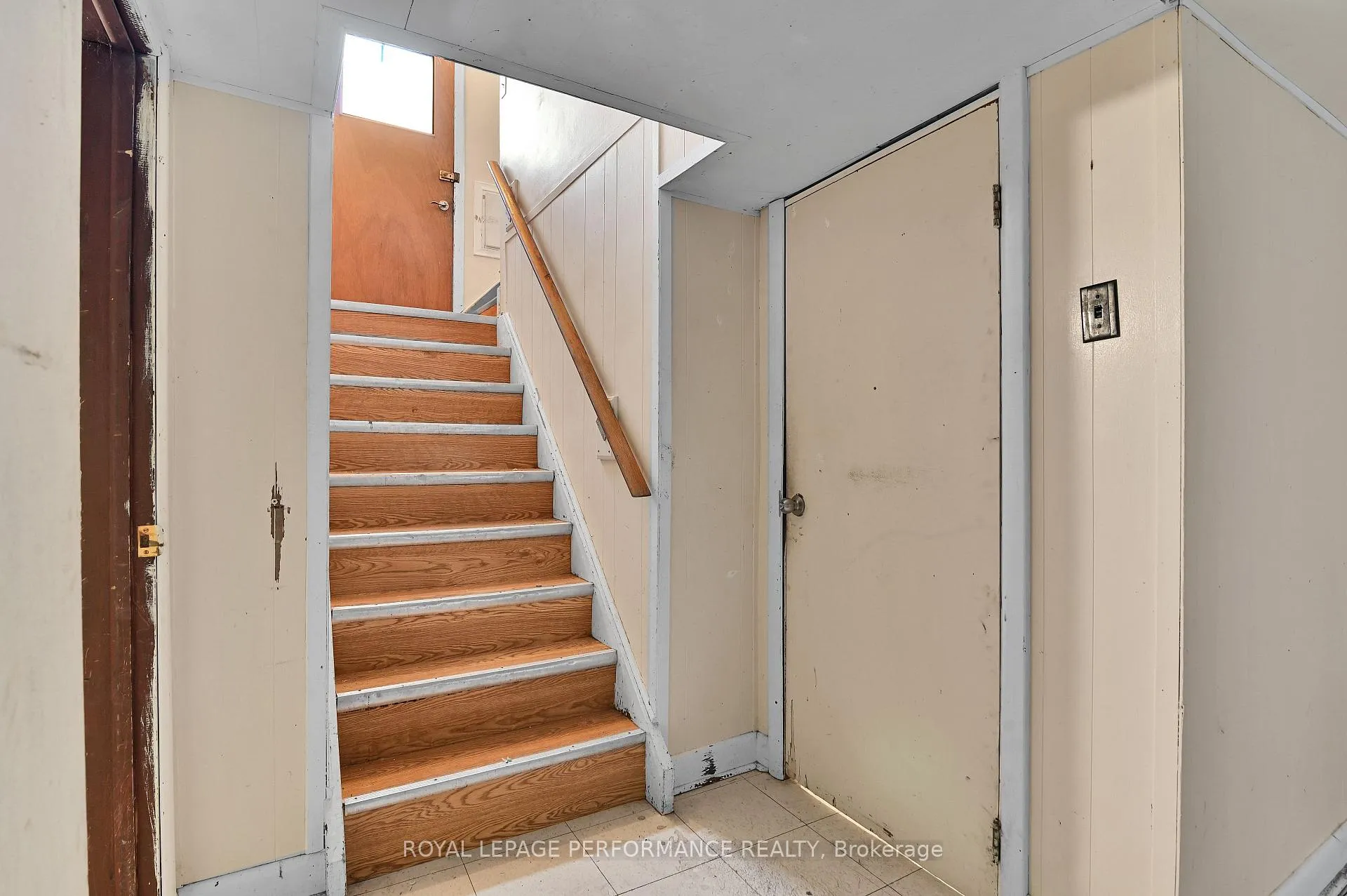 Photo 17 of 759 Pleasant Park Road, Ottawa, Elmvale Acres — HOMEH