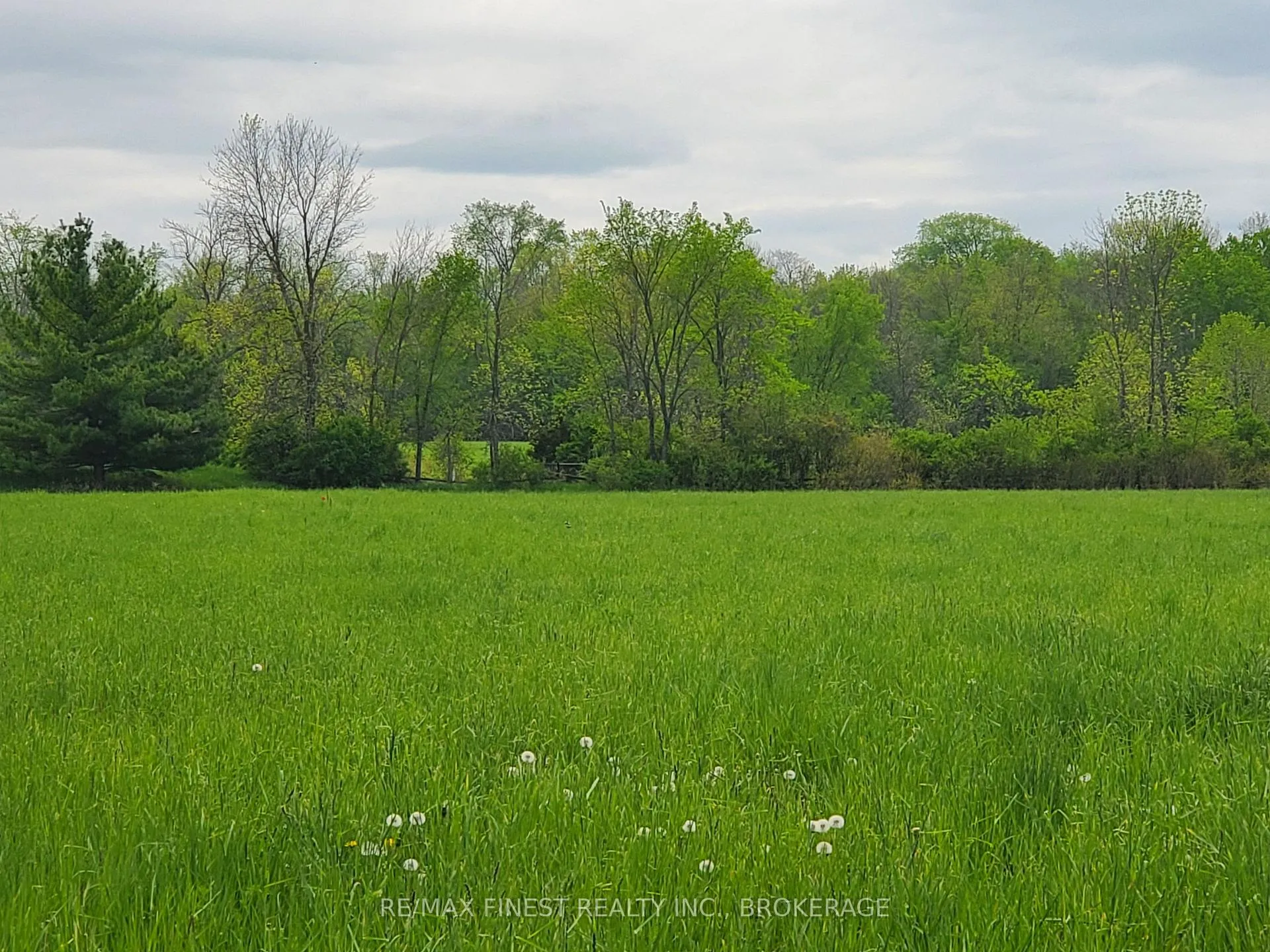 Photo 1 of 4677 Petworth Road, Frontenac, Frontenac South — HOMEH