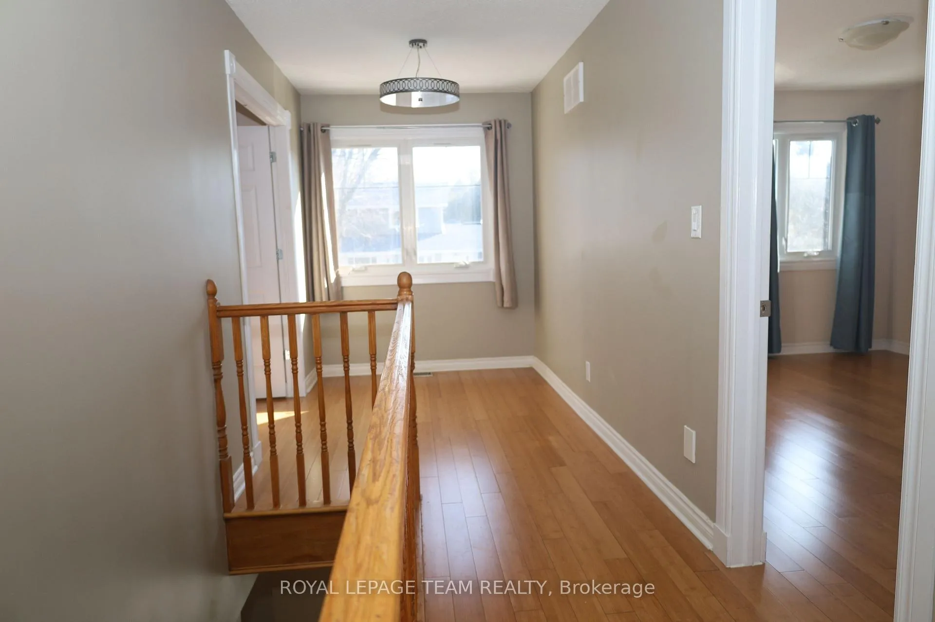 Photo 13 of 2194 Niagara Drive S, Ottawa, Applewood Acres — HOMEH