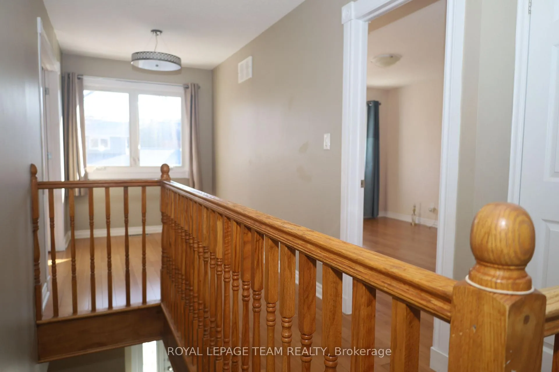 Photo 14 of 2194 Niagara Drive S, Ottawa, Applewood Acres — HOMEH