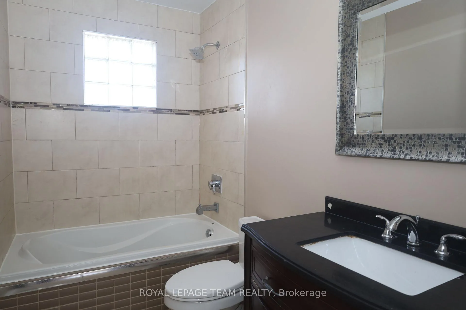 Photo 15 of 2194 Niagara Drive S, Ottawa, Applewood Acres — HOMEH
