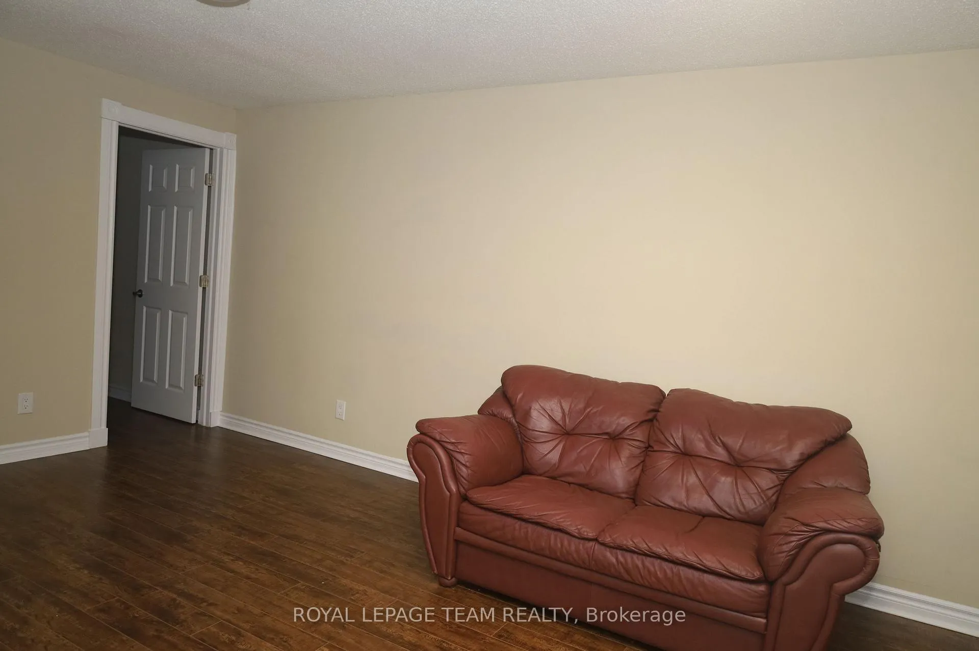 Photo 29 of 2194 Niagara Drive S, Ottawa, Applewood Acres — HOMEH