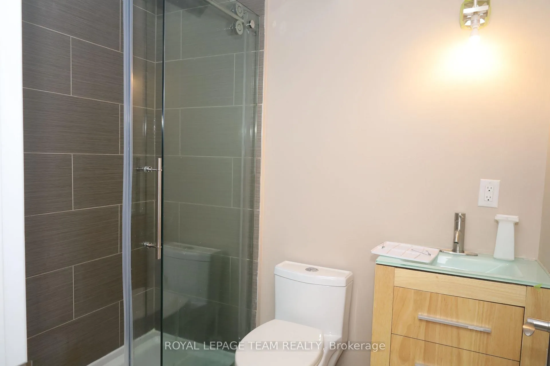 Photo 33 of 2194 Niagara Drive S, Ottawa, Applewood Acres — HOMEH