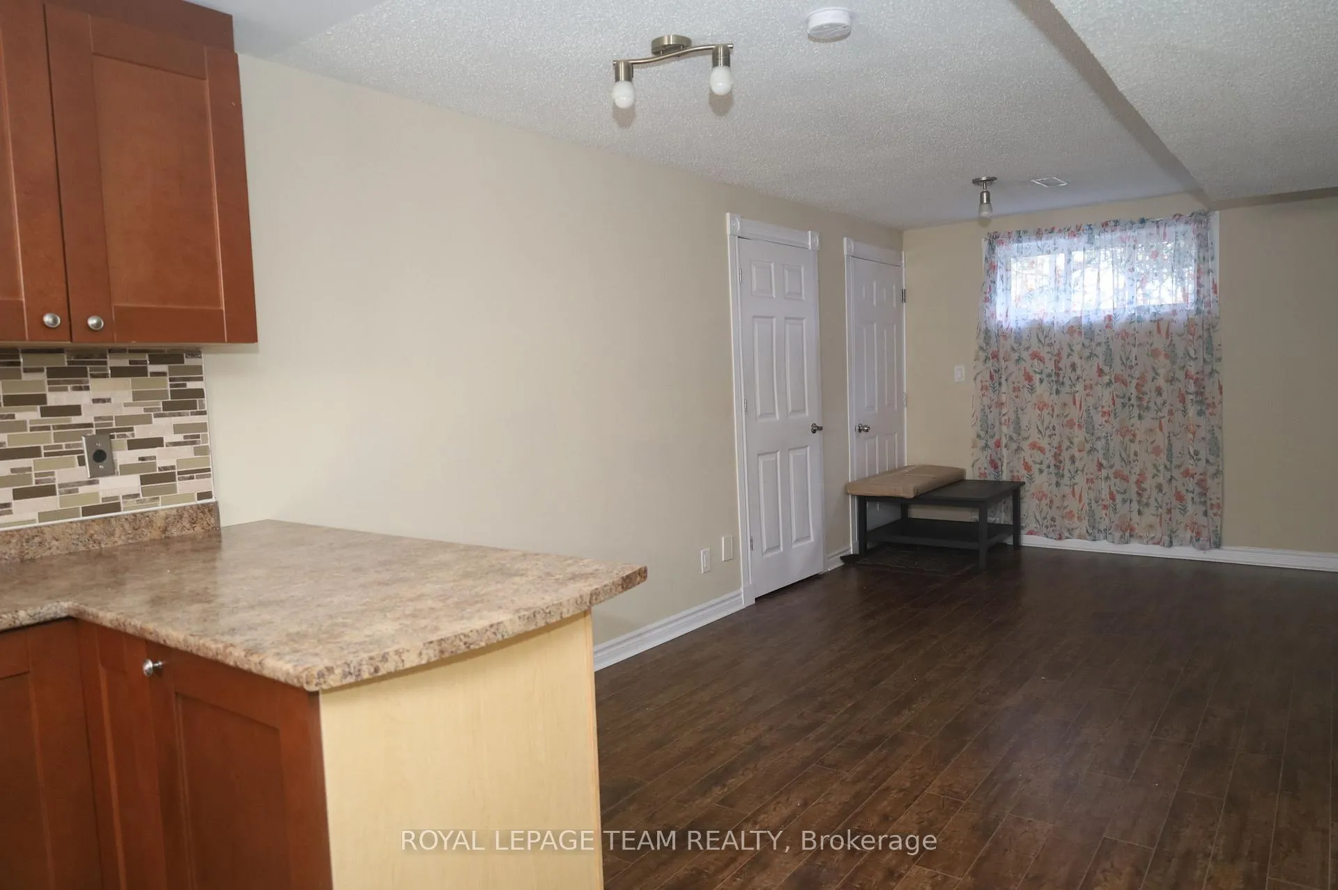 Photo 36 of 2194 Niagara Drive S, Ottawa, Applewood Acres — HOMEH