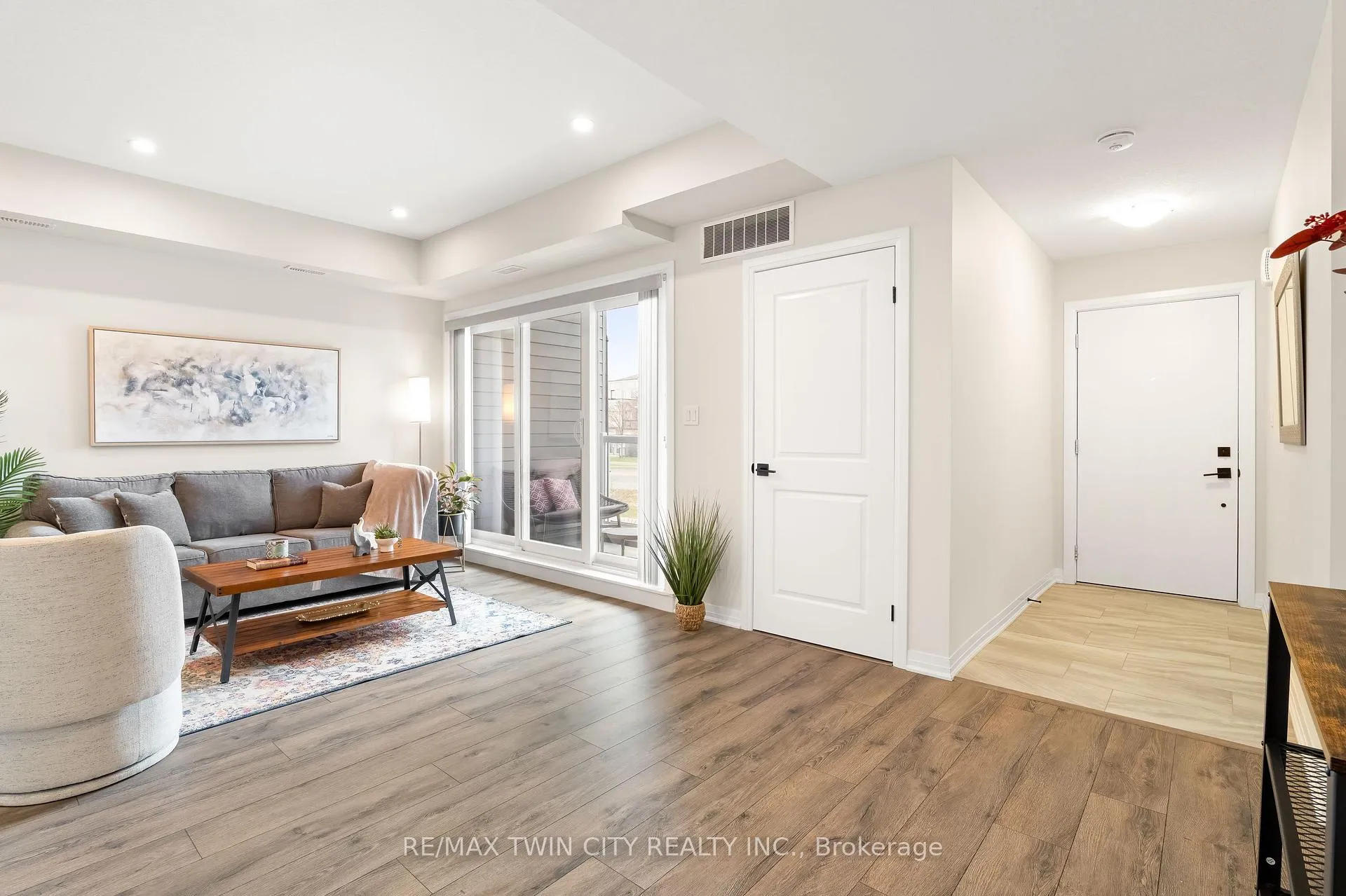 Photo 8 of 1574 Fischer Hallman Road, Kitchener — HOMEH