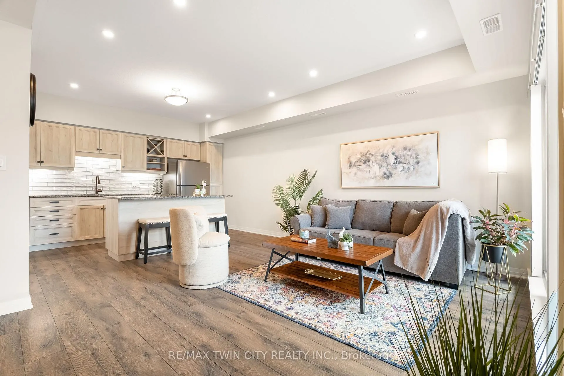 Photo 9 of 1574 Fischer Hallman Road, Kitchener — HOMEH