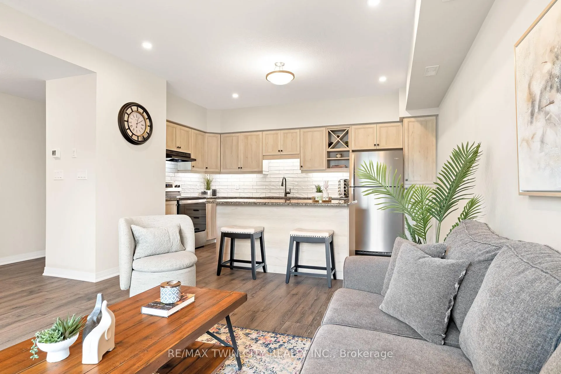 Photo 12 of 1574 Fischer Hallman Road, Kitchener — HOMEH