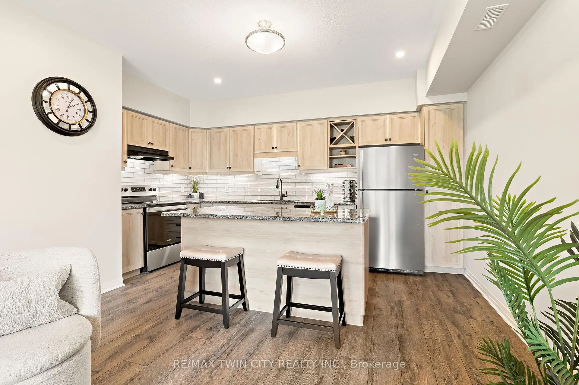 Photo 20 of 1574 Fischer Hallman Road, Kitchener — HOMEH