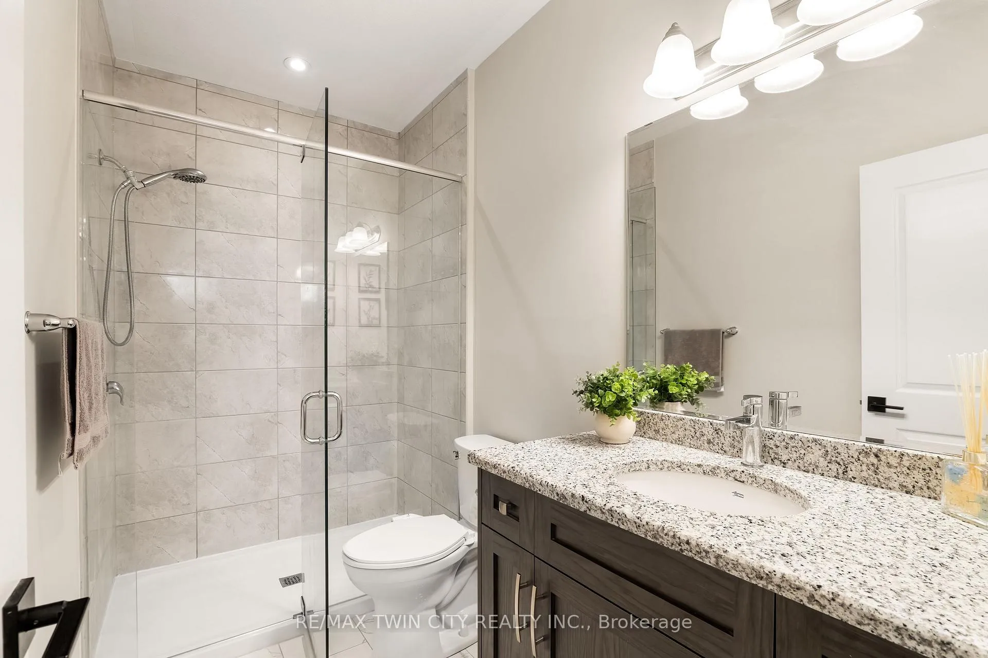 Photo 30 of 1574 Fischer Hallman Road, Kitchener — HOMEH