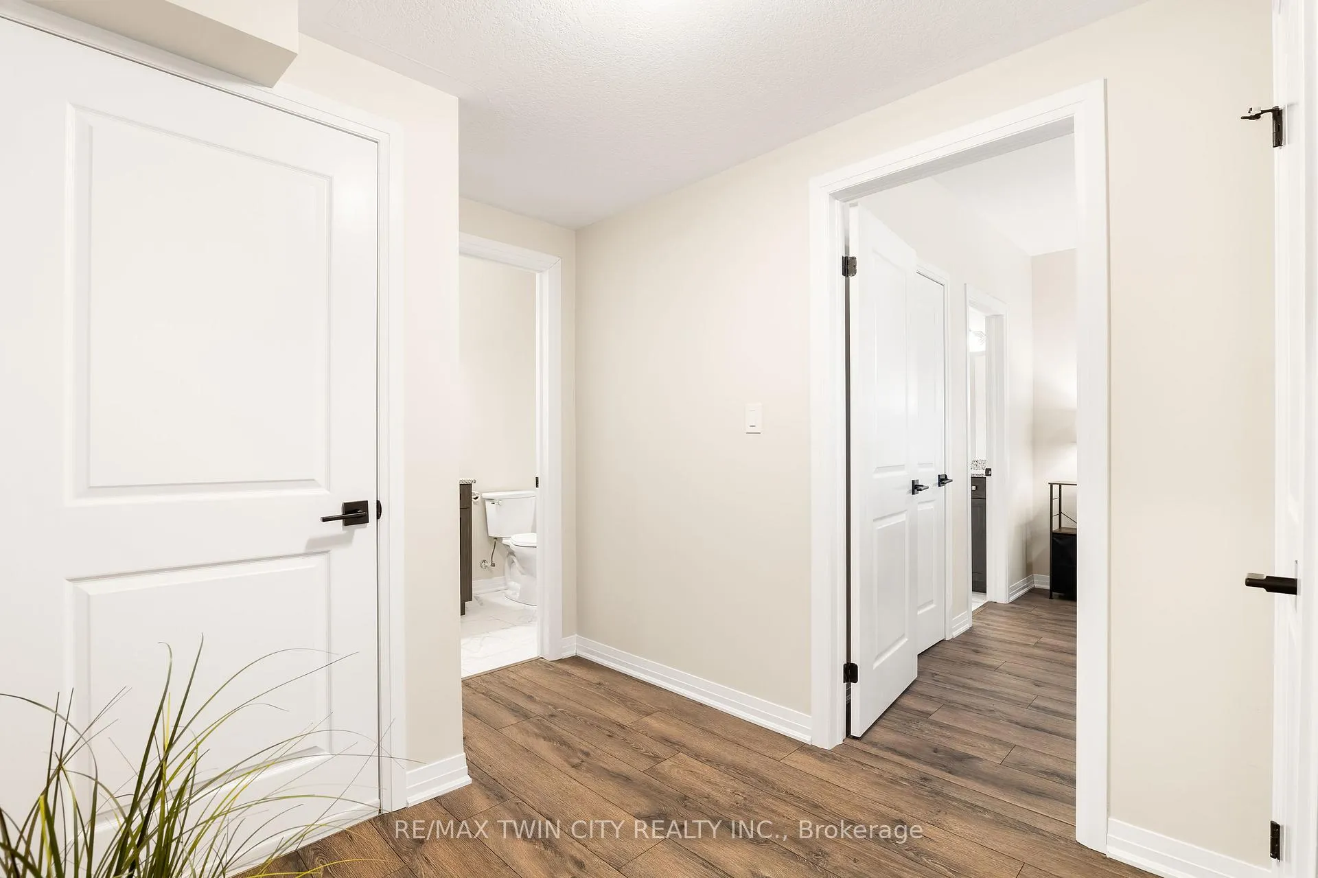 Photo 35 of 1574 Fischer Hallman Road, Kitchener — HOMEH