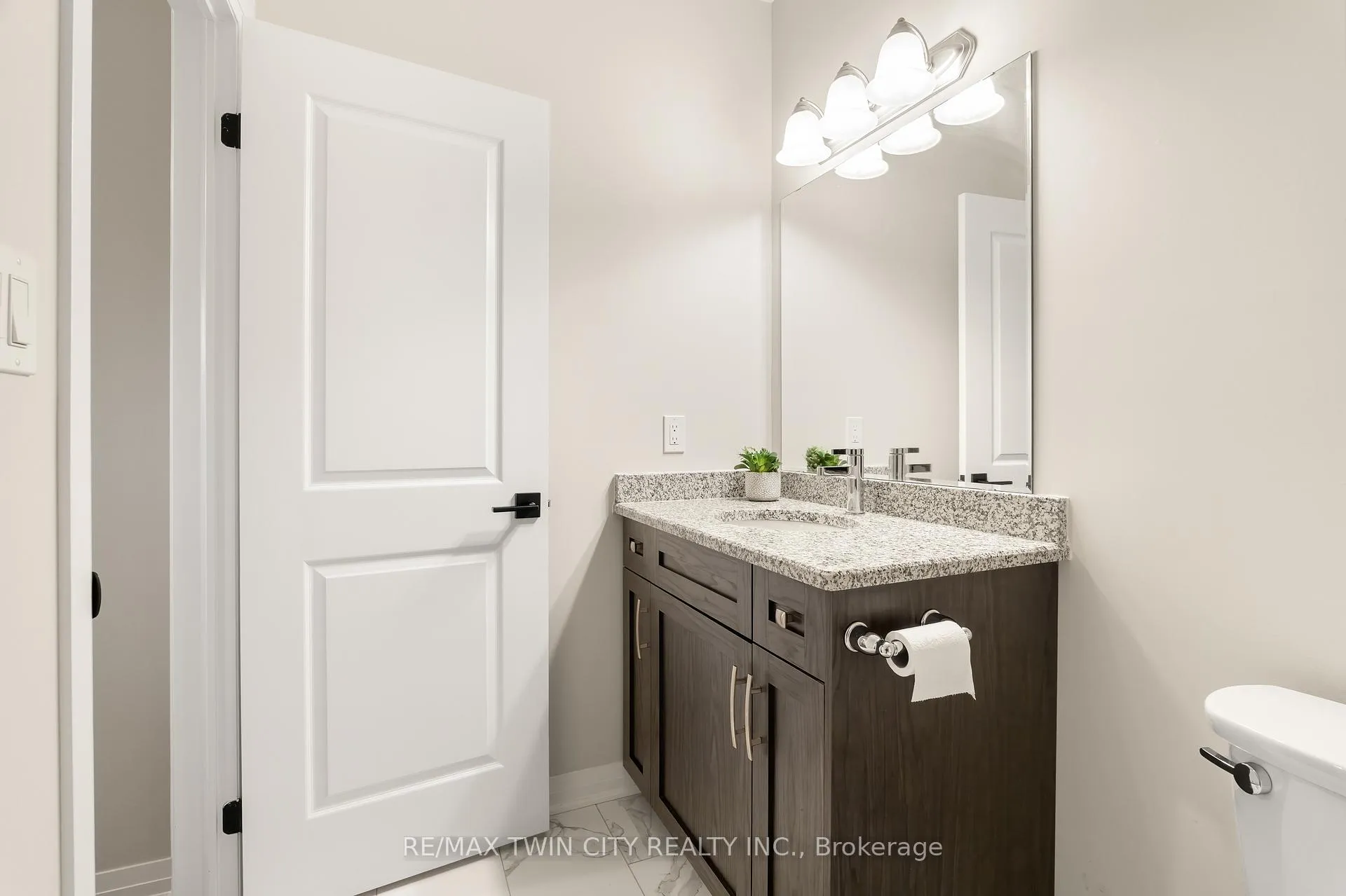 Photo 38 of 1574 Fischer Hallman Road, Kitchener — HOMEH