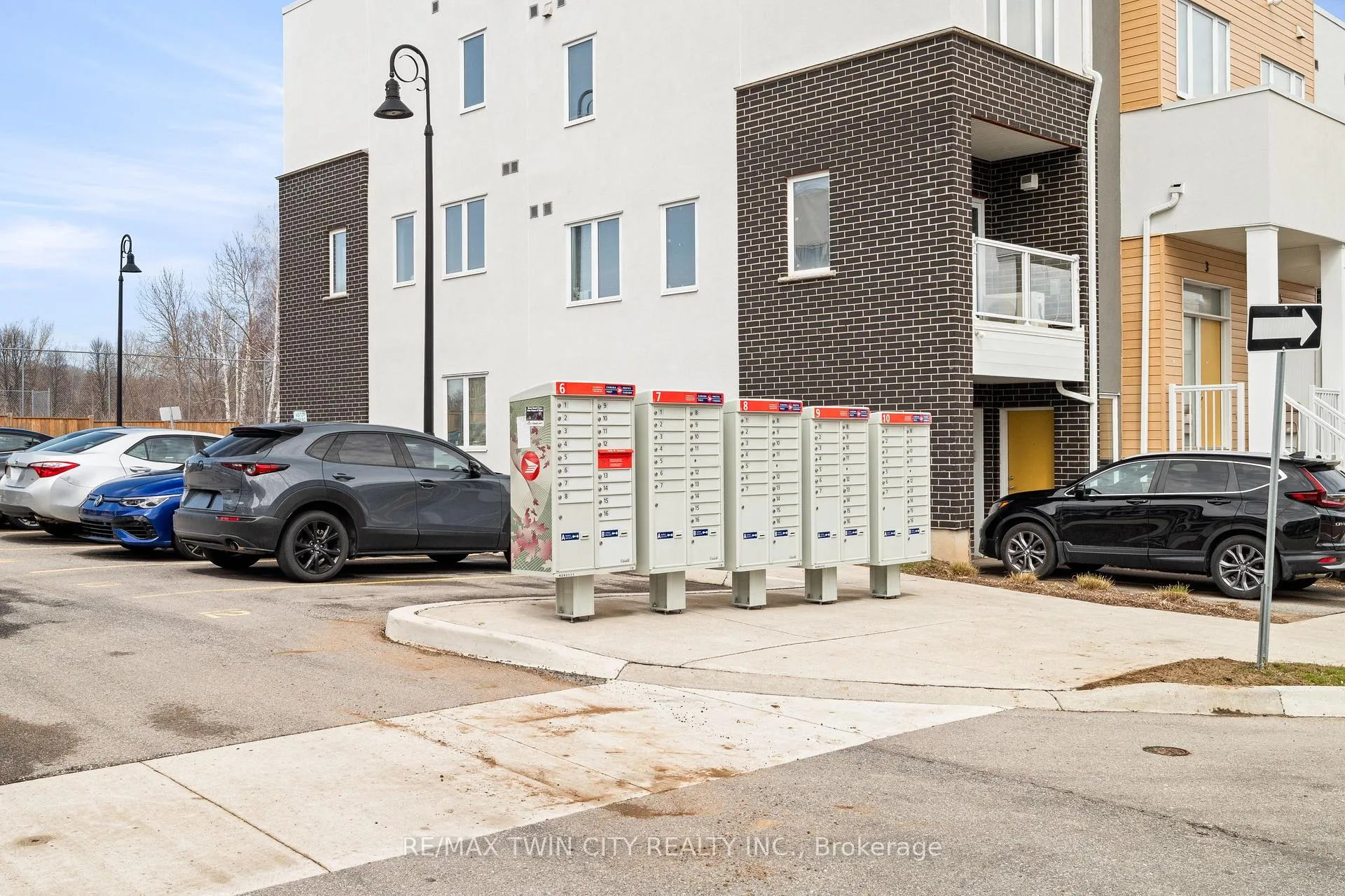Photo 42 of 1574 Fischer Hallman Road, Kitchener — HOMEH