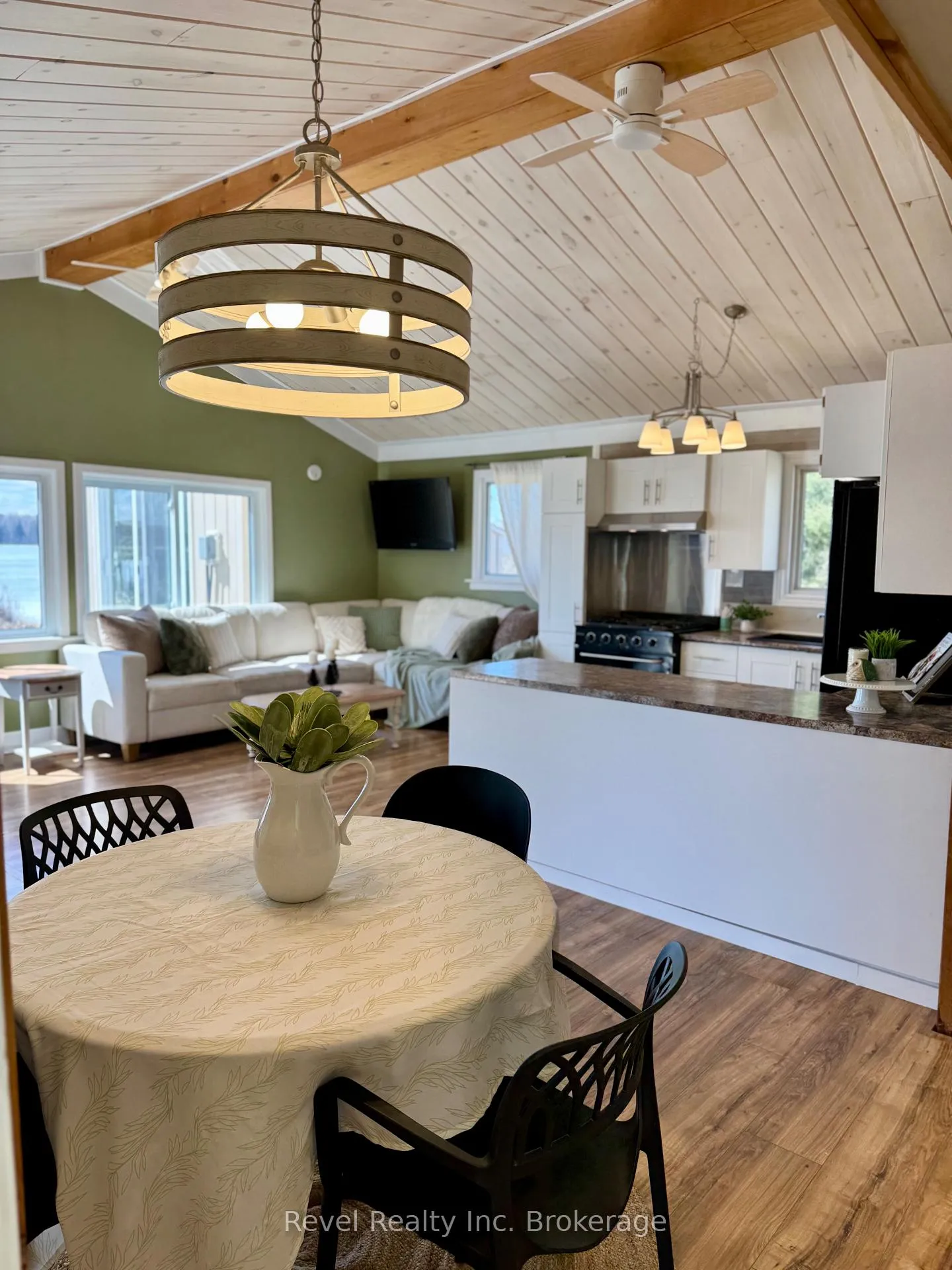 Photo 11 of 286 Mallard Haven Road, Chisholm — HOMEH