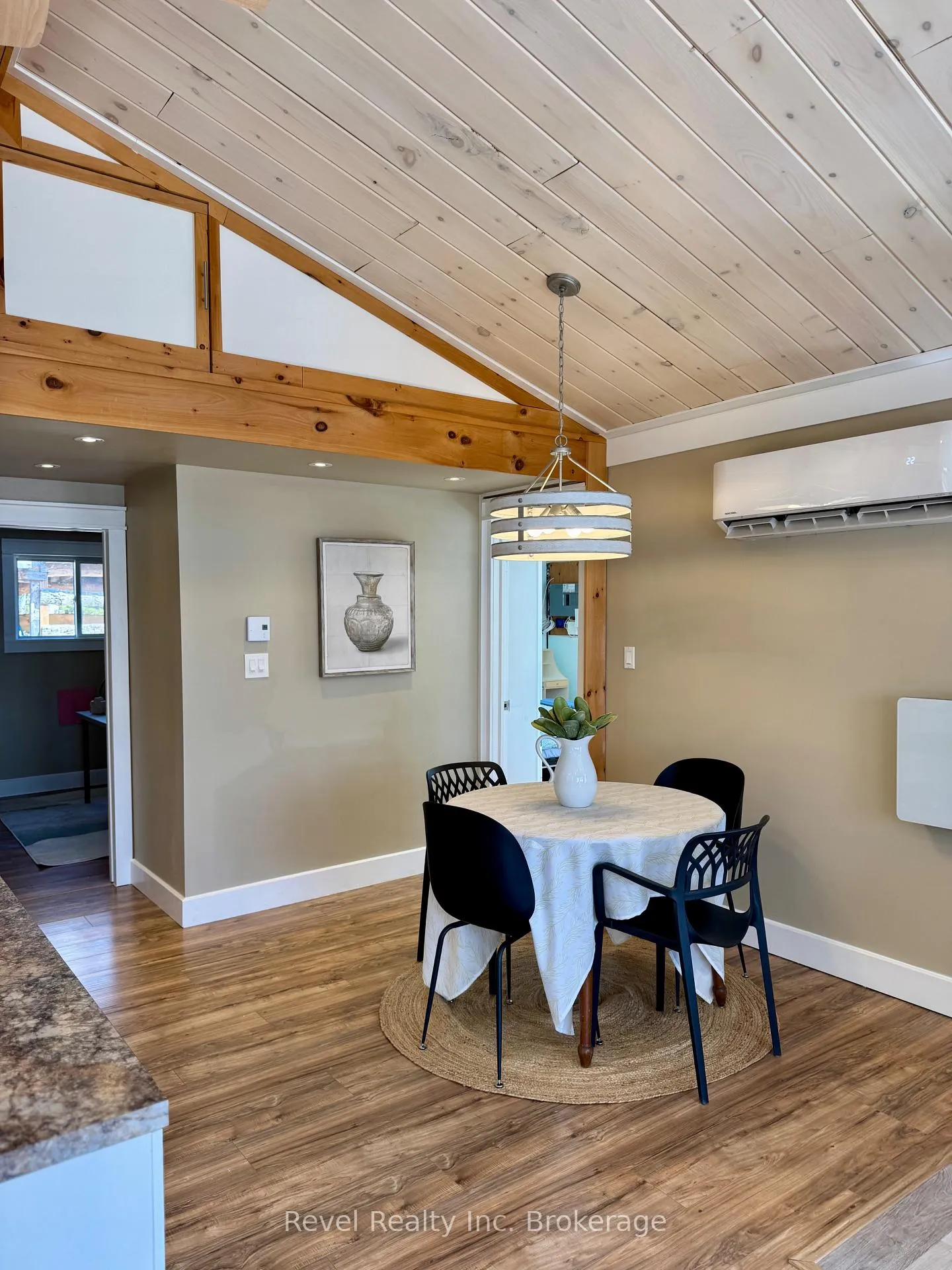 Photo 16 of 286 Mallard Haven Road, Chisholm — HOMEH