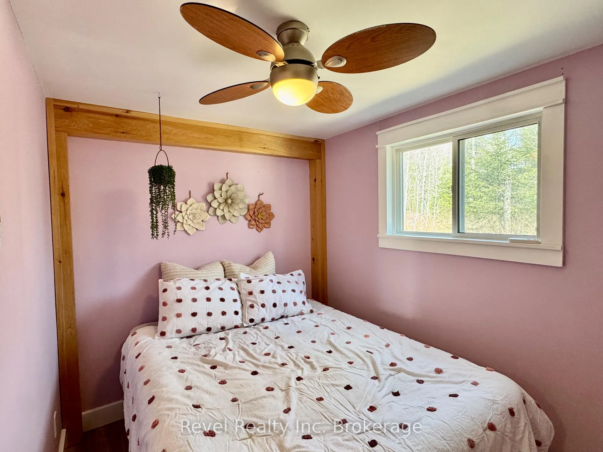 Photo 25 of 286 Mallard Haven Road, Chisholm — HOMEH