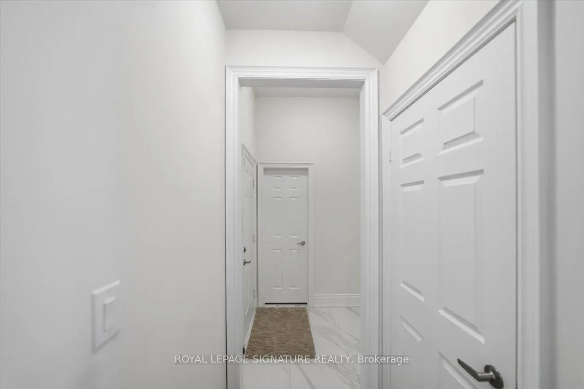 Photo 43 of 81 Attwater Drive, Cambridge — HOMEH