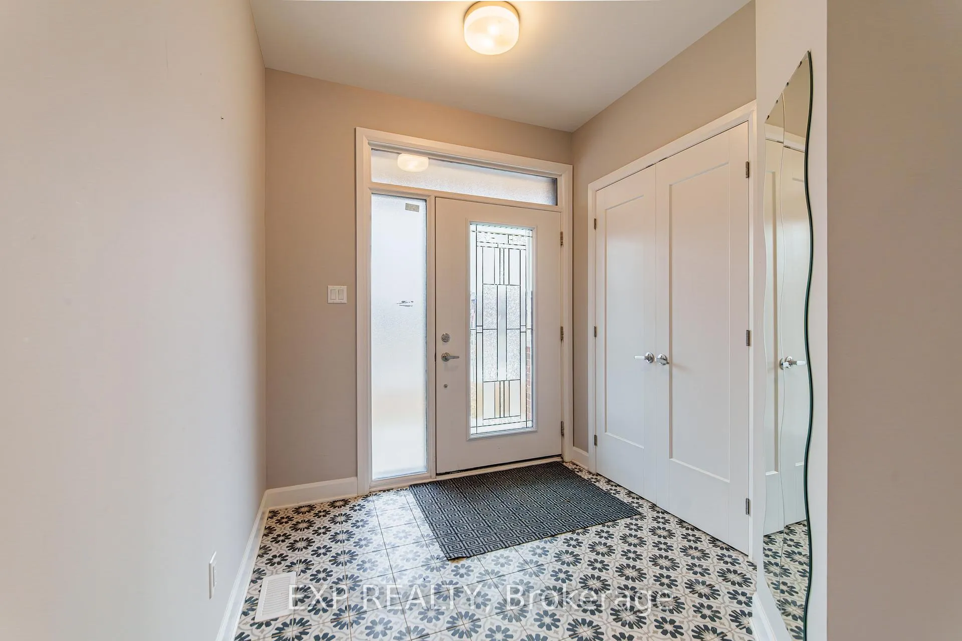 Photo 3 of 896 Sendero Way, Ottawa, Remainder of Stittsville & Area — HOMEH