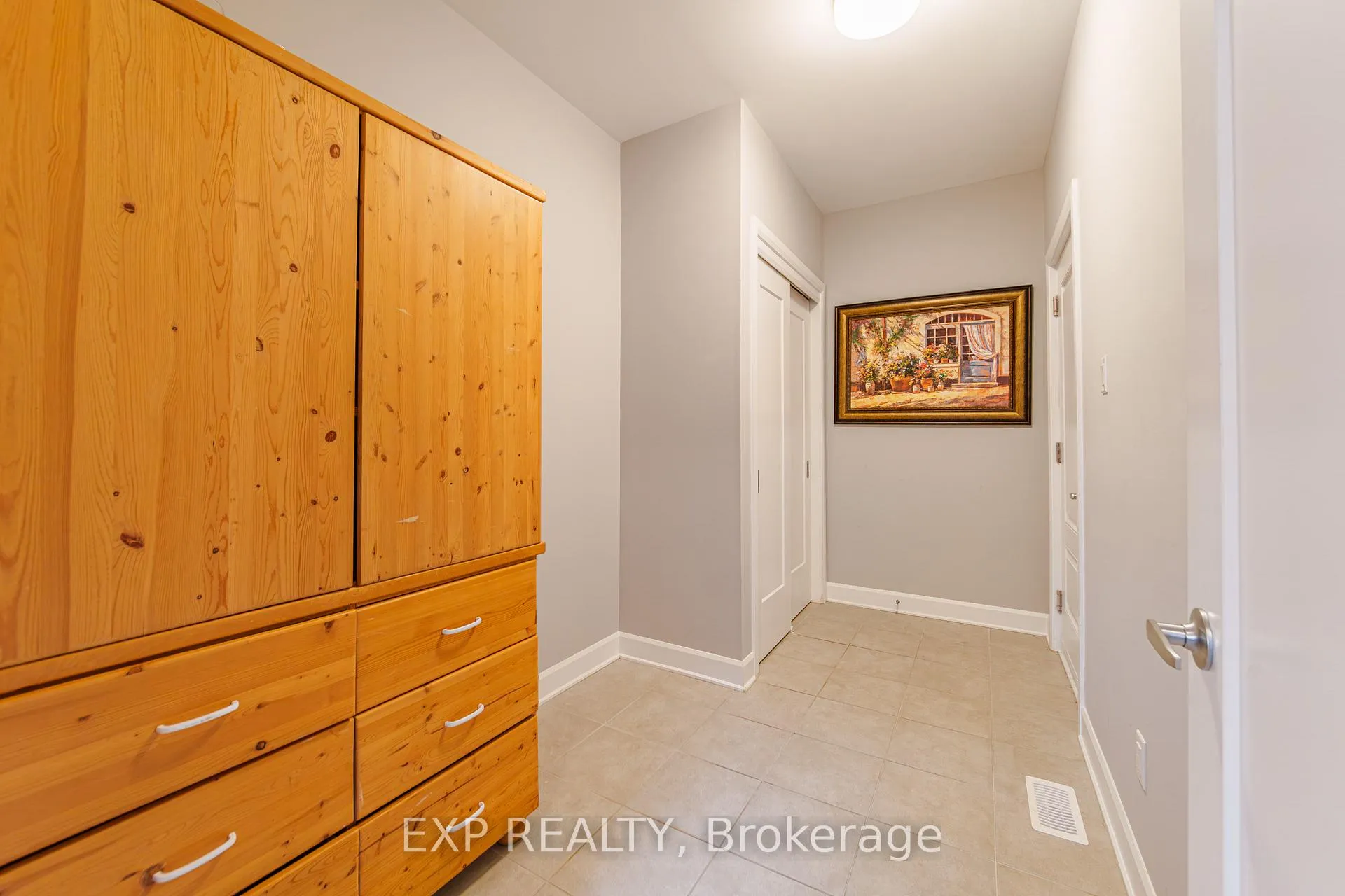 Photo 5 of 896 Sendero Way, Ottawa, Remainder of Stittsville & Area — HOMEH