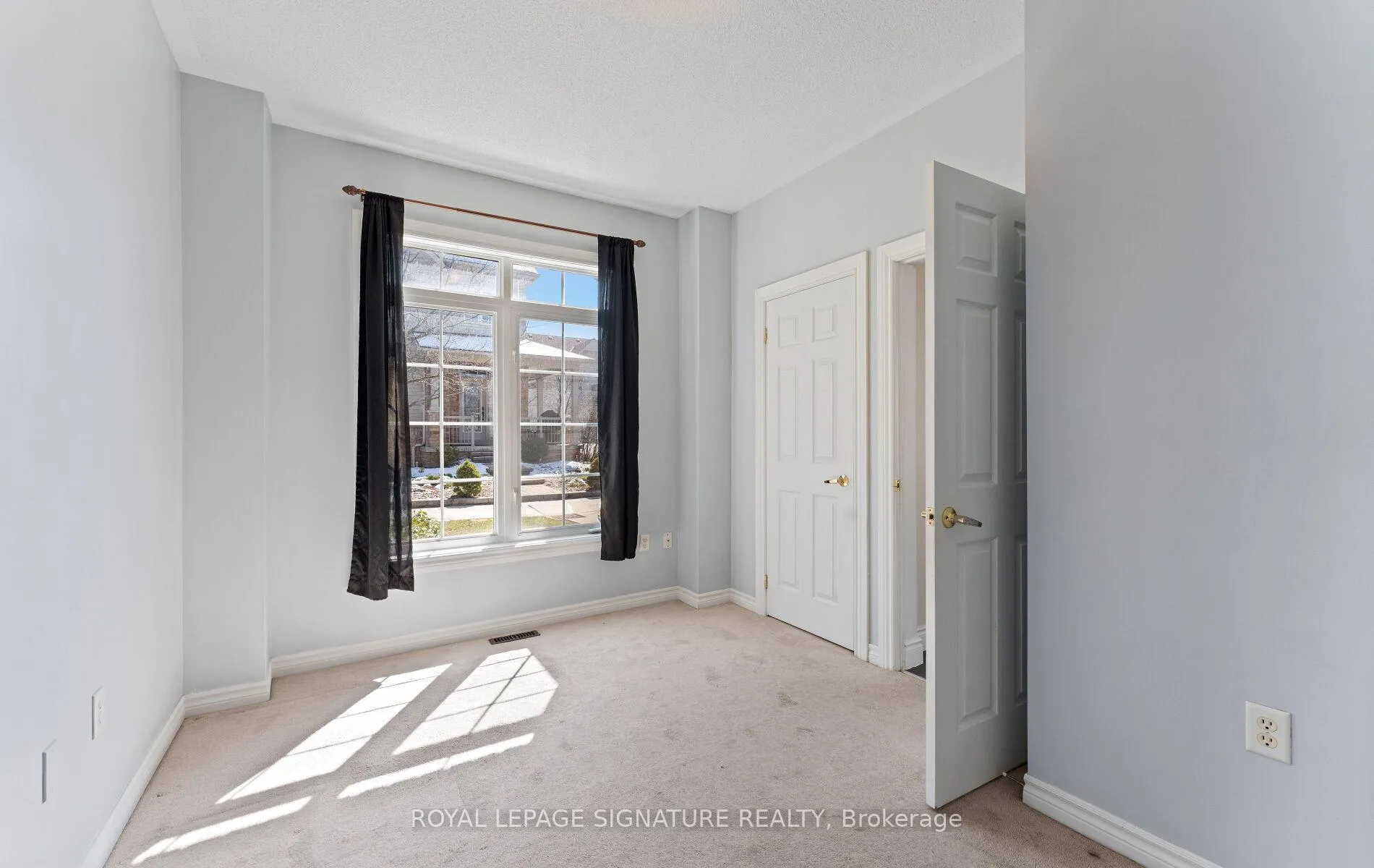 Photo 9 of 23 Yewtree Way, Whitby, Pringle Creek — HOMEH