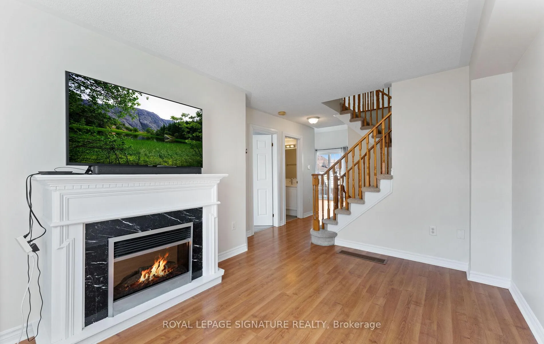 Photo 12 of 23 Yewtree Way, Whitby, Pringle Creek — HOMEH