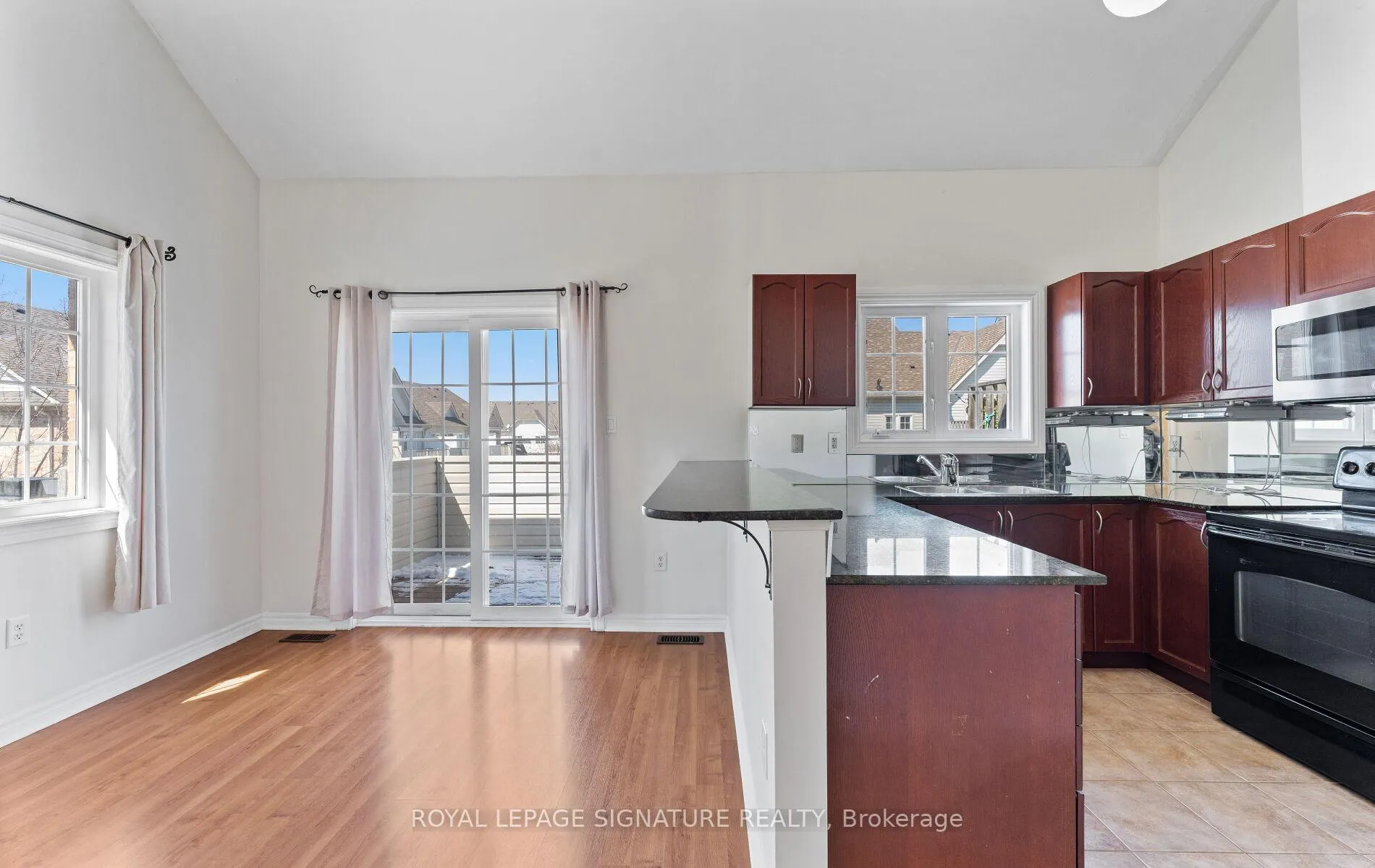 Photo 13 of 23 Yewtree Way, Whitby, Pringle Creek — HOMEH