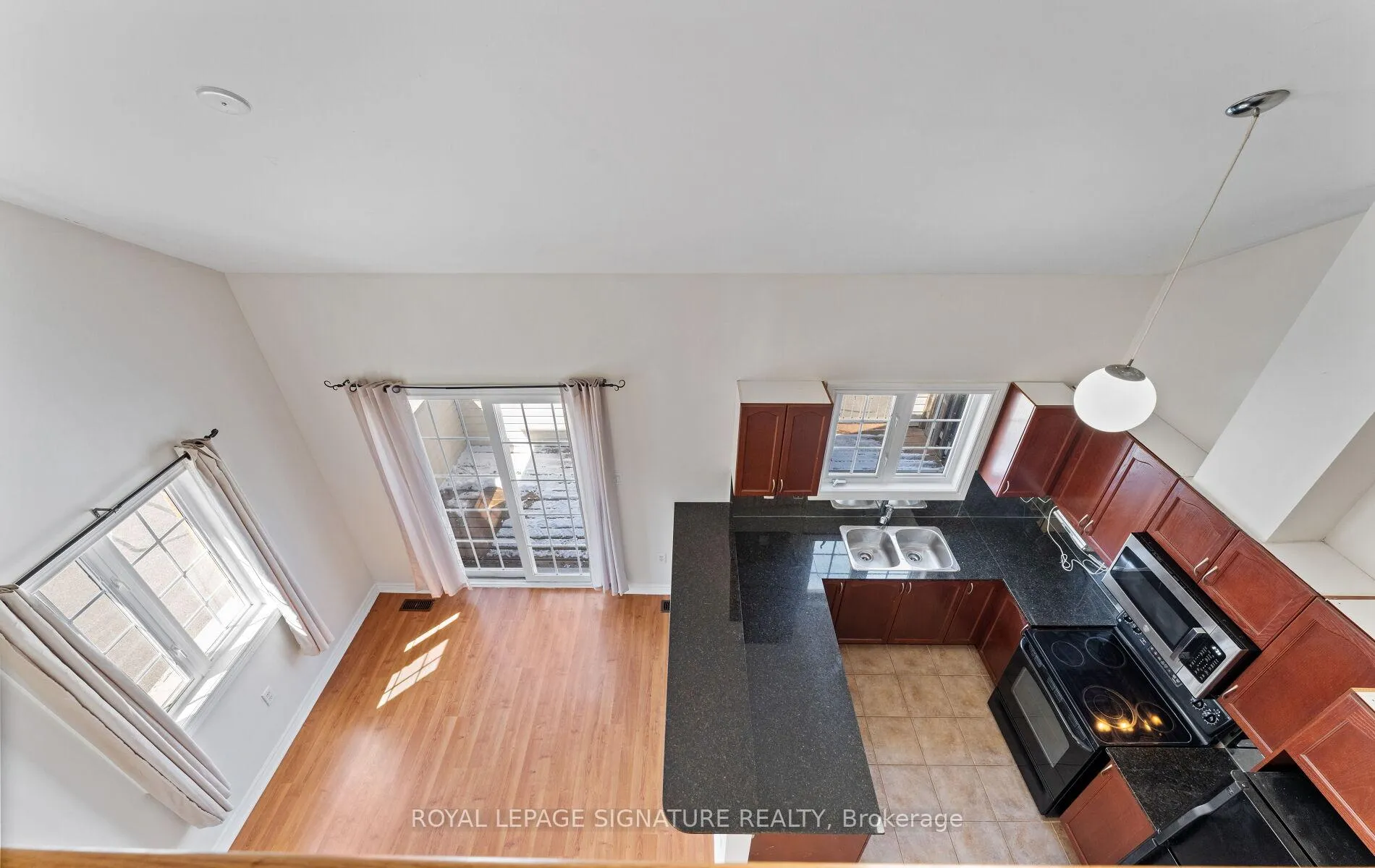 Photo 15 of 23 Yewtree Way, Whitby, Pringle Creek — HOMEH