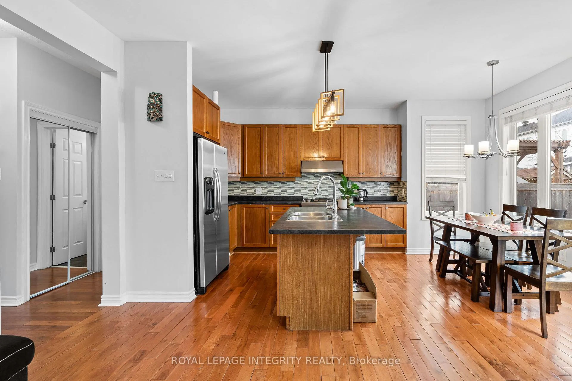 Photo 8 of 102 Sonesta Circle, Ottawa, Stittsville (North) — HOMEH