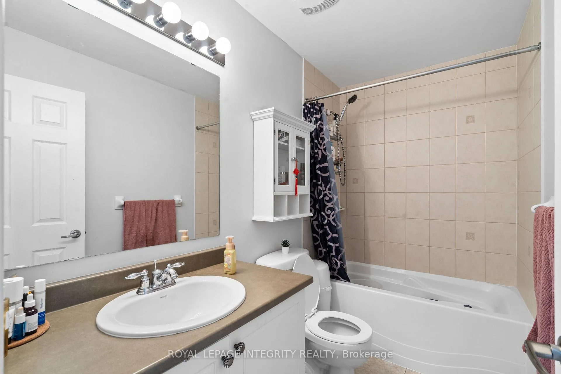 Photo 18 of 102 Sonesta Circle, Ottawa, Stittsville (North) — HOMEH