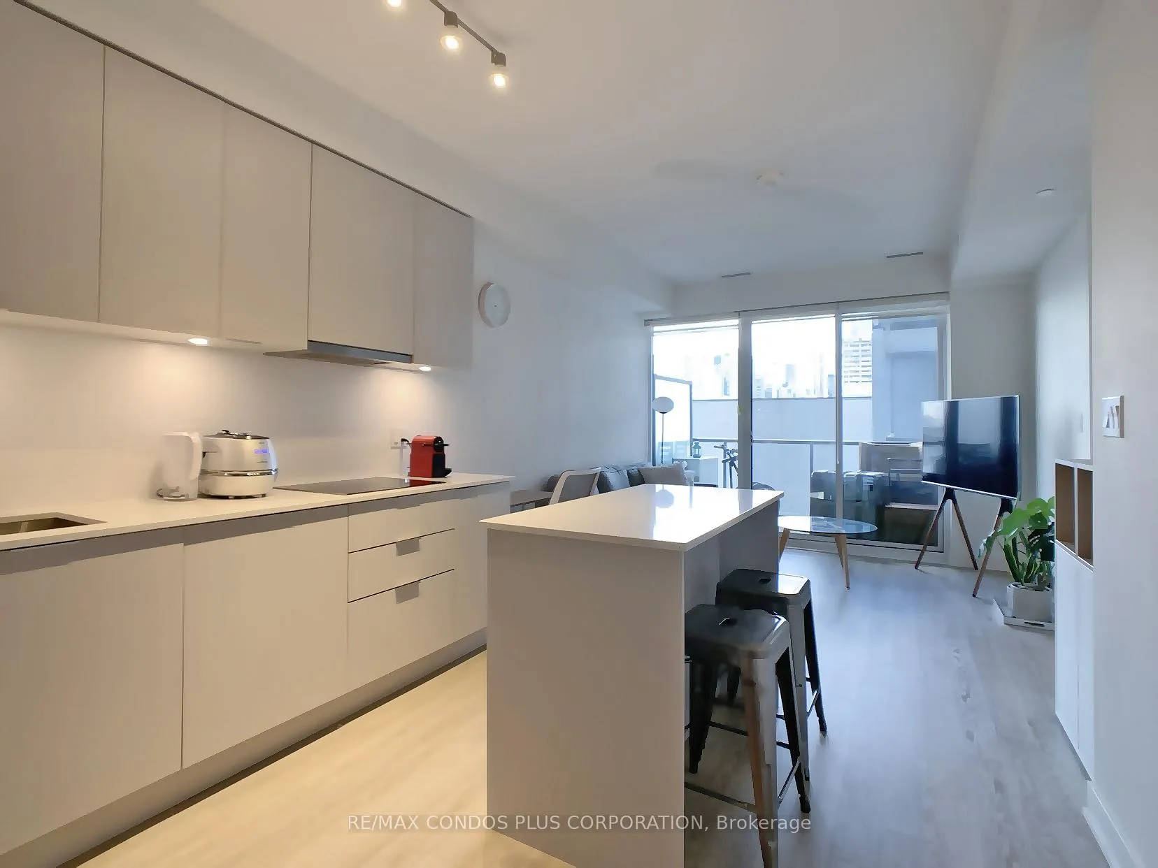 Photo 8 of Unit 1519, 576 Front Street W, Toronto, Waterfront Communities — HOMEH