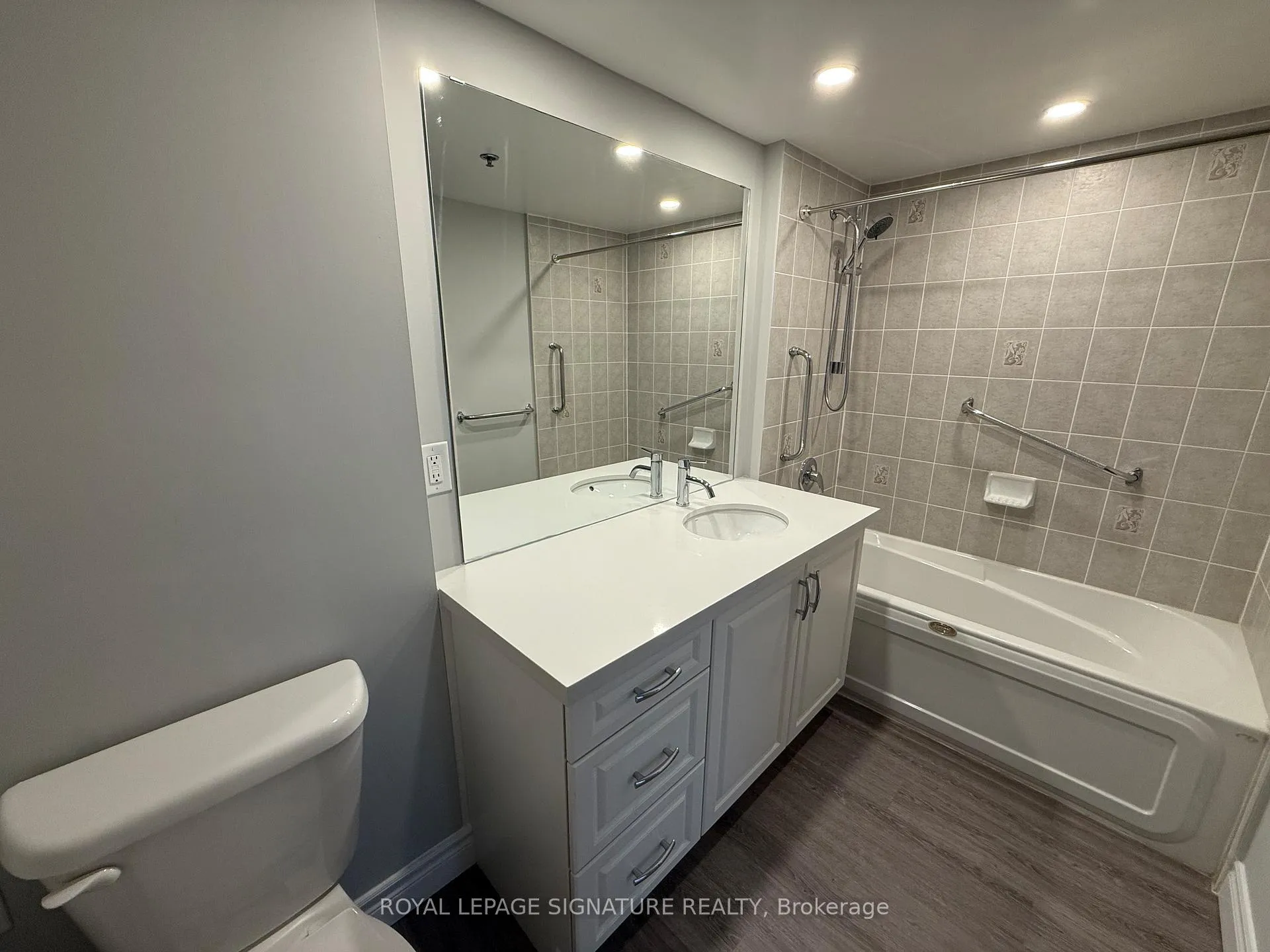 Photo 13 of Unit 508, 2 Neptune Drive, Toronto, Englemount-Lawrence — HOMEH