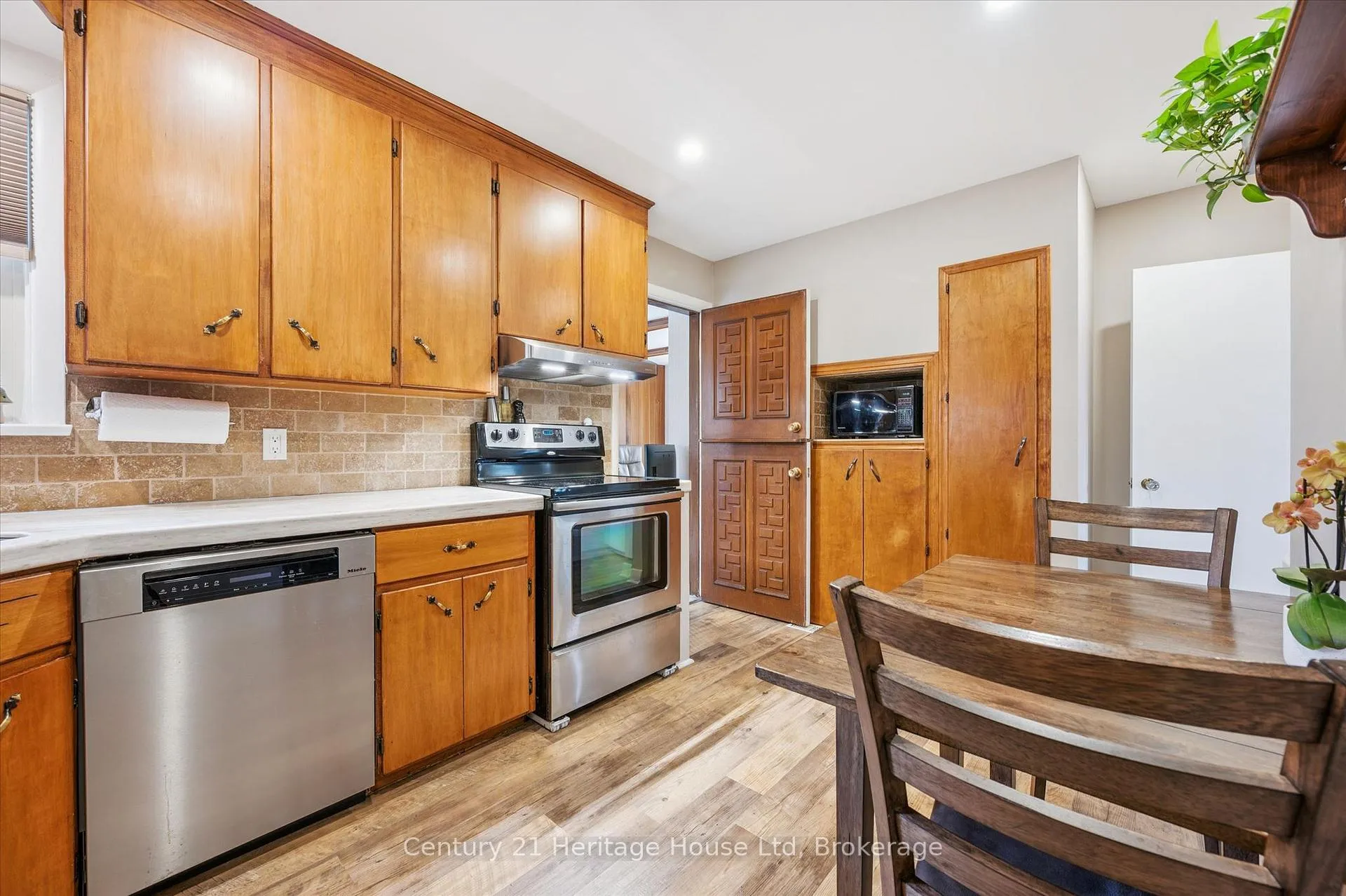 Photo 9 of 76 Kensington Street, Guelph, Riverside Park — HOMEH