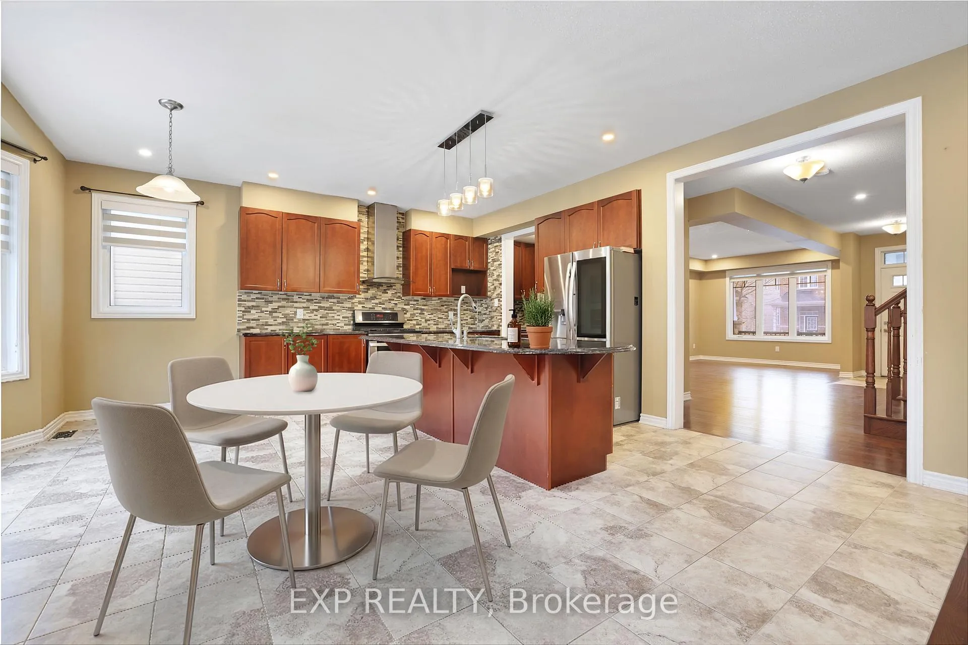 Photo 8 of 210 Rivertree Street, Ottawa, Kanata - Emerald Meadows/Trailwest — HOMEH