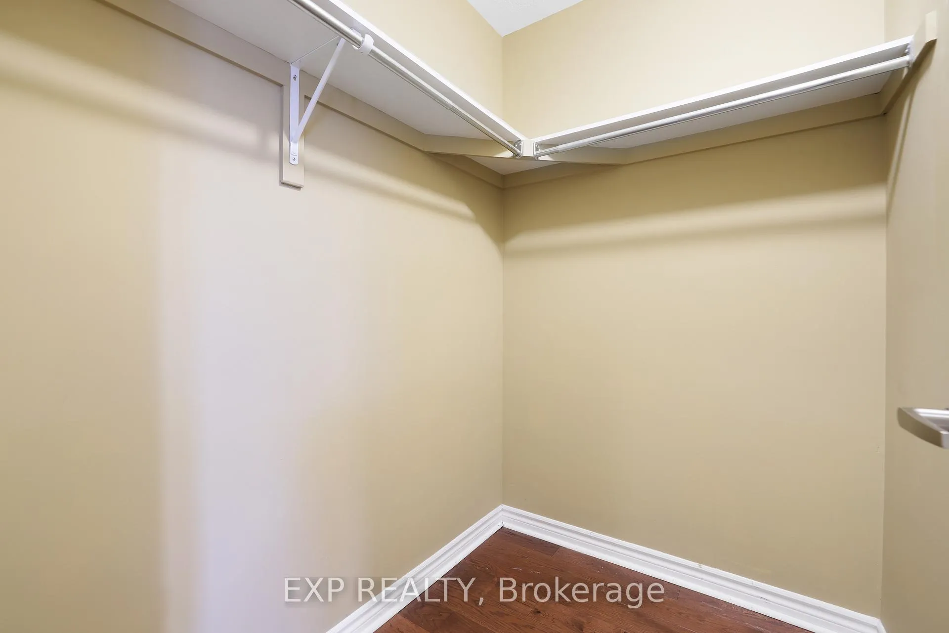 Photo 15 of 210 Rivertree Street, Ottawa, Kanata - Emerald Meadows/Trailwest — HOMEH