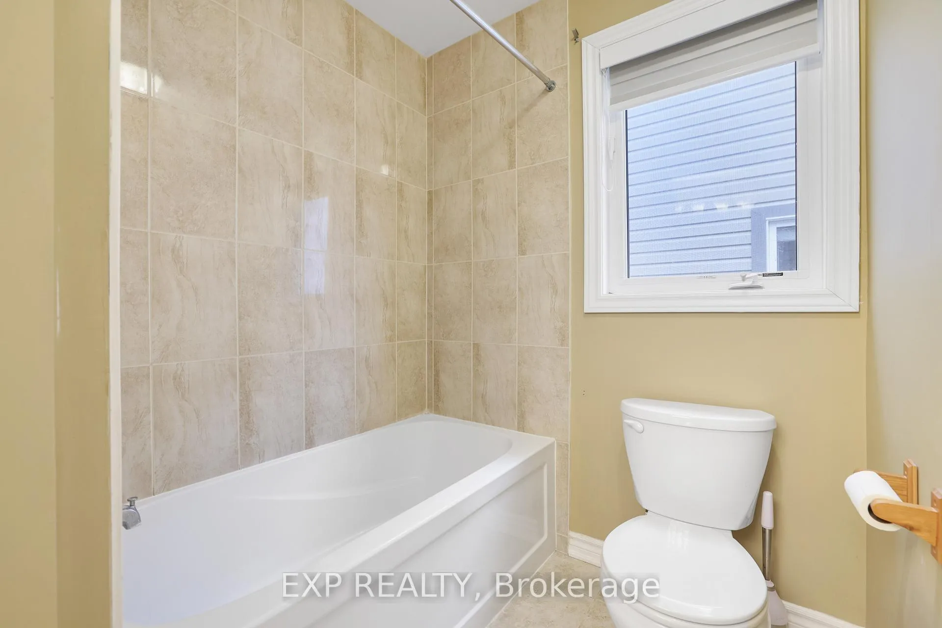 Photo 19 of 210 Rivertree Street, Ottawa, Kanata - Emerald Meadows/Trailwest — HOMEH