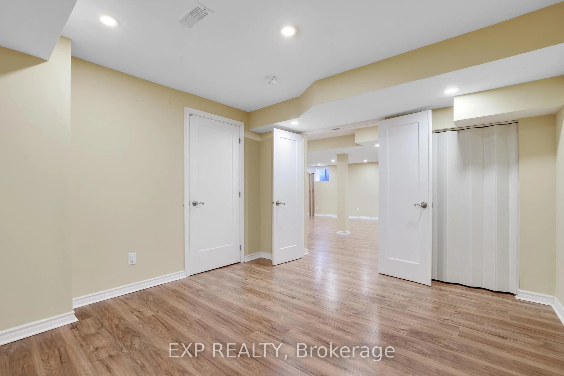 Photo 40 of 210 Rivertree Street, Ottawa, Kanata - Emerald Meadows/Trailwest — HOMEH